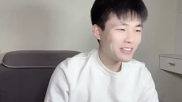 Snapshot of xiaoyang5200 chatting on 10.30.25 xiaoyang5200 online show from 10.30.25