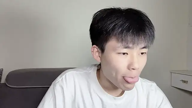 Snapshot of xiaoyang5200 chatting on 10.31.25 xiaoyang5200 online show from 10.31.25