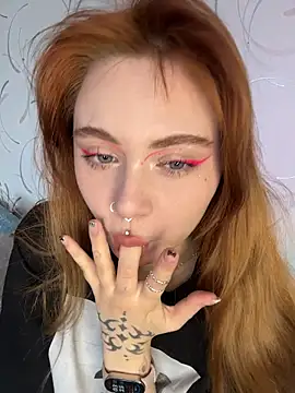 LunaMillie online show from 02.28.26