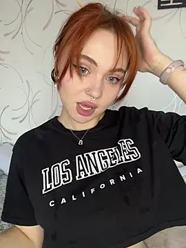 LunaMillie online show from 03.04.26