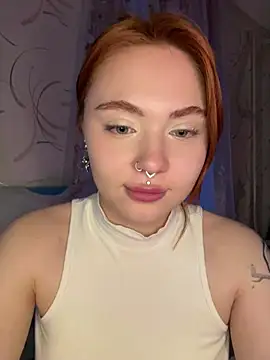 Snapshot of LunaMillie chatting on 04.25.26 LunaMillie online show from 04.25.26