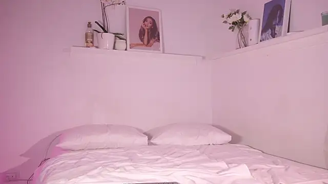 sweettener  online show from 10.21.25