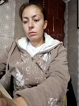 Snapshot of LenaBloomy chatting on 10.14.25 LenaBloomy online show from 10.14.25