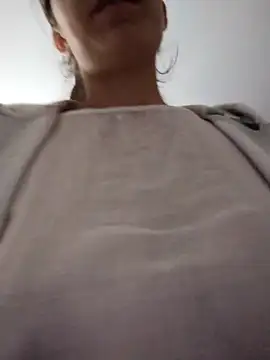 Snapshot of LenaBloomy chatting on 10.17.25 LenaBloomy online show from 10.17.25