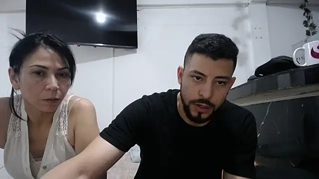 Snapshot of yohacriss chatting on 10.08.25 yohacriss online show from 10.08.25