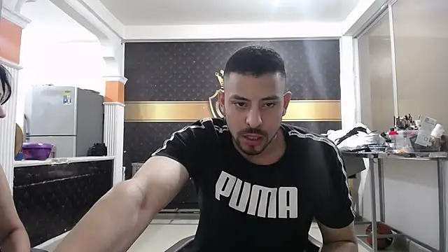 Snapshot of yohacriss chatting on 10.16.25 yohacriss online show from 10.16.25