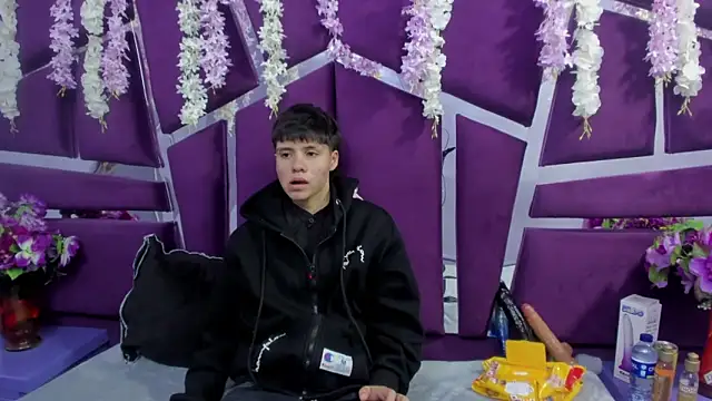 Snapshot of Bruno_Cruzz chatting on 02.14.26 Bruno Cruzz online show from 02.14.26