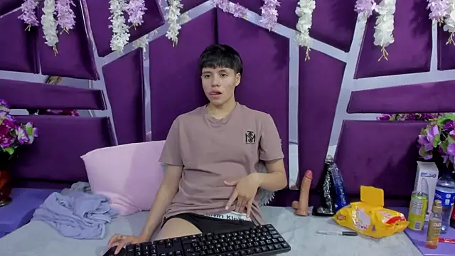 Snapshot of Bruno_Cruzz chatting on 02.15.26 Bruno Cruzz online show from 02.15.26