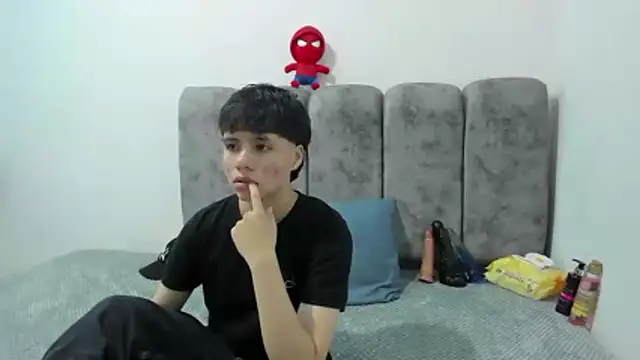 Snapshot of Bruno_Cruzz chatting on 03.26.26 Bruno Cruzz online show from 03.26.26