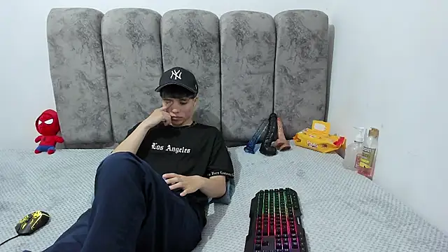 Bruno Cruzz online show from 05.13.26
