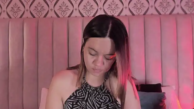 Snapshot of Sky_Junne chatting on 02.25.26 Sky Junne online show from 02.25.26