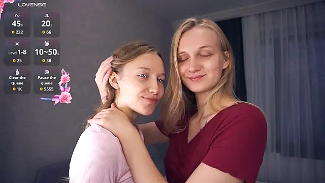 Snapshot of EarnestineGyllenband chatting on 09.24.25 EarnestineGyllenband online show from 09.24.25