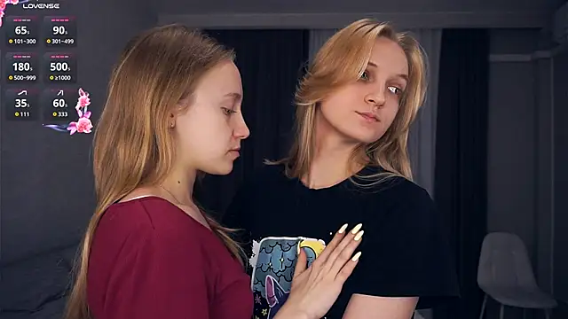 Snapshot of EarnestineGyllenband chatting on 10.16.25 EarnestineGyllenband online show from 10.16.25