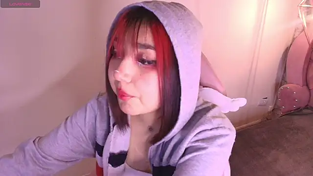 Snapshot of sophiievv chatting on 10.01.25 sophiievv online show from 10.01.25