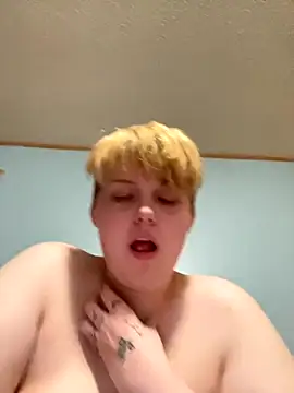 Snapshot of Lexxxii515 chatting on 10.30.25 Lexxxii515 online show from 10.30.25