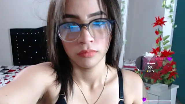 Coraline Playful online show from 09.16.25