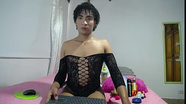 Snapshot of Stannlyy chatting on 09.14.25 Stannlyy online show from 09.14.25