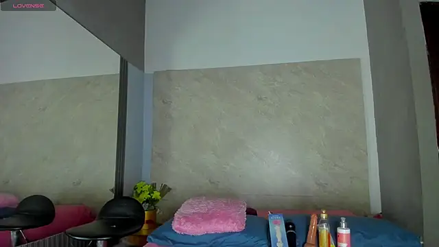 Snapshot of Stannlyy chatting on 09.28.25 Stannlyy online show from 09.28.25