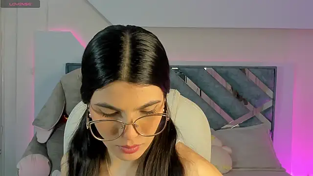 Snapshot of im__abby chatting on 09.19.25 im abby online show from 09.19.25