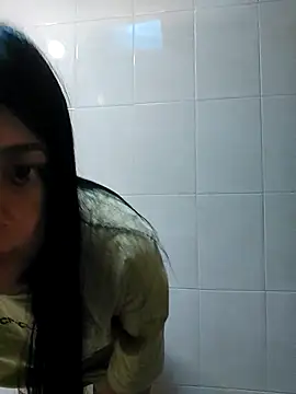 Snapshot of LunaJacobs chatting on 10.03.25 LunaJacobs online show from 10.03.25