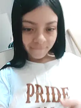 Snapshot of LunaJacobs chatting on 10.08.25 LunaJacobs online show from 10.08.25