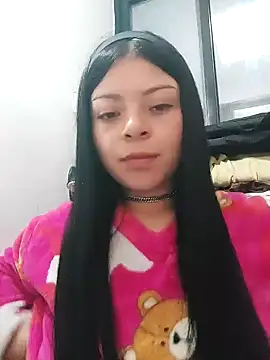 Snapshot of LunaJacobs chatting on 10.17.25 LunaJacobs online show from 10.17.25