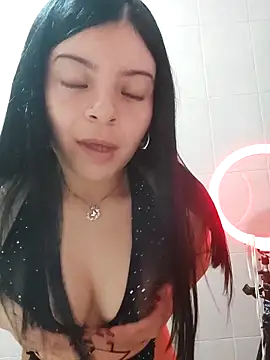 Snapshot of LunaJacobs chatting on 02.13.26 LunaJacobs online show from 02.13.26