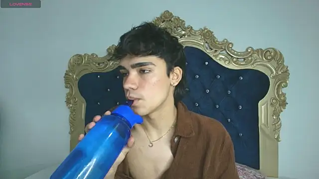 Snapshot of JoeCollins_ chatting on 10.23.25 JoeCollins online show from 10.23.25