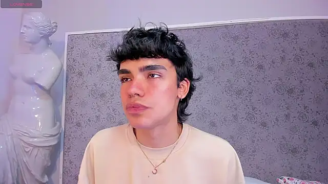 Snapshot of JoeCollins_ chatting on 11.13.25 JoeCollins online show from 11.13.25