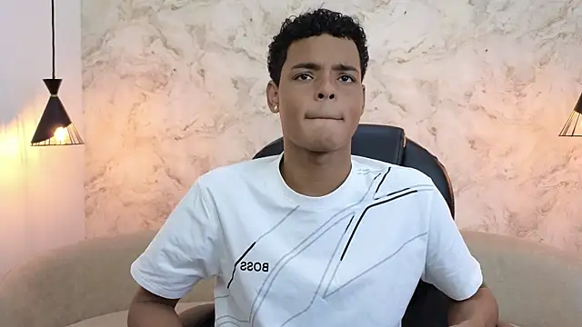 Valentino Thompson online show from 09.28.25