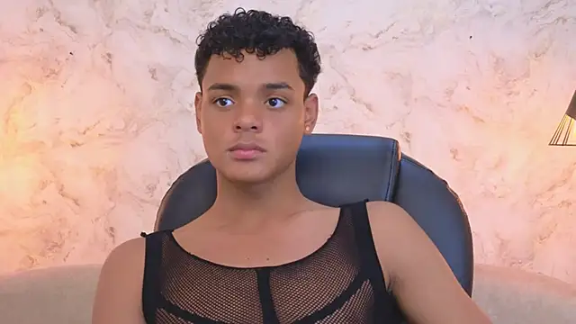 Valentino Thompson online show from 10.20.25