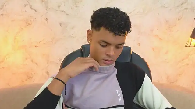 Valentino Thompson online show from 10.24.25