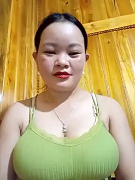 Snapshot of ctm-cute chatting on 10.14.25 ctm-cute online show from 10.14.25