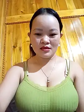 Snapshot of ctm-cute chatting on 10.28.25 ctm-cute online show from 10.28.25