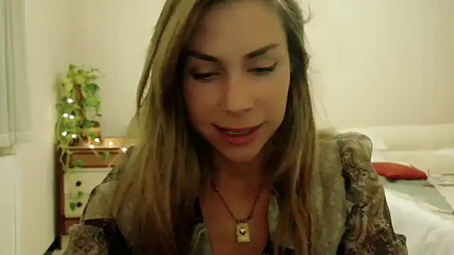 wonderalice31 online show from 09.30.25