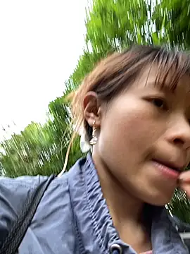 Snapshot of Mai_bb chatting on 10.30.25 Mai bb online show from 10.30.25