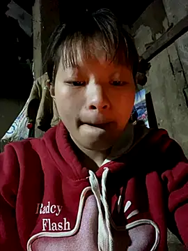 Snapshot of Mai_bb chatting on 11.02.25 Mai bb online show from 11.02.25