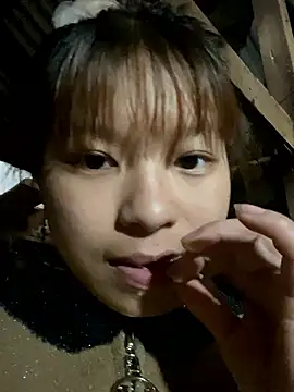 Snapshot of Mai_bb chatting on 11.09.25 Mai bb online show from 11.09.25