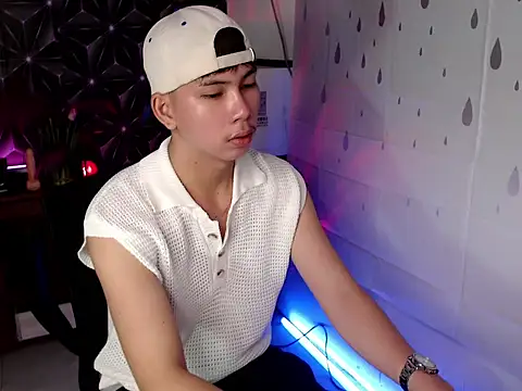 ursweet jade online show from 10.14.25