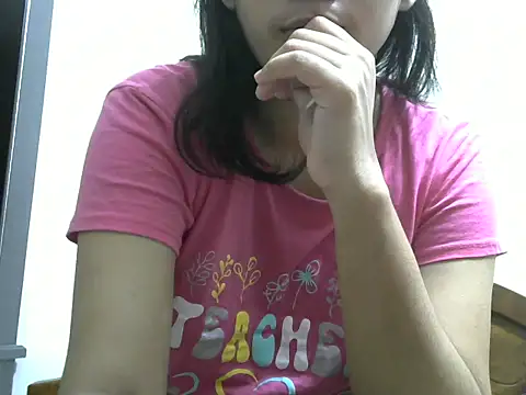 Snapshot of SexyNeylar chatting on 10.16.25 SexyNeylar online show from 10.16.25