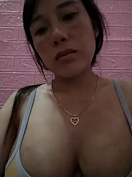 Snapshot of soope-00 chatting on 10.16.25 soope-00 online show from 10.16.25