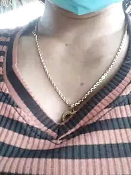 Snapshot of soope-00 chatting on 10.17.25 soope-00 online show from 10.17.25