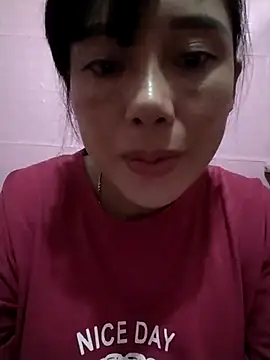 Snapshot of soope-00 chatting on 10.17.25 soope-00 online show from 10.17.25