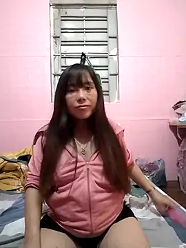 Snapshot of soope-00 chatting on 10.19.25 soope-00 online show from 10.19.25