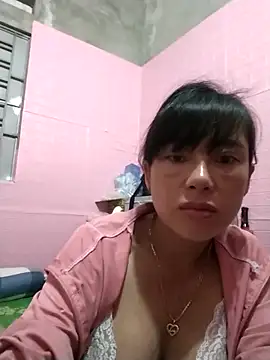 Snapshot of soope-00 chatting on 10.22.25 soope-00 online show from 10.22.25