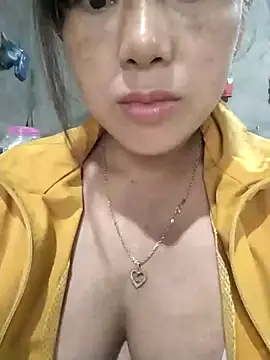 Snapshot of soope-00 chatting on 10.25.25 soope-00 online show from 10.25.25