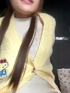 Snapshot of xixi_28 chatting on 10.10.25 xixi 28 online show from 10.10.25