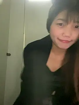 Snapshot of xixi_28 chatting on 11.06.25 xixi 28 online show from 11.06.25