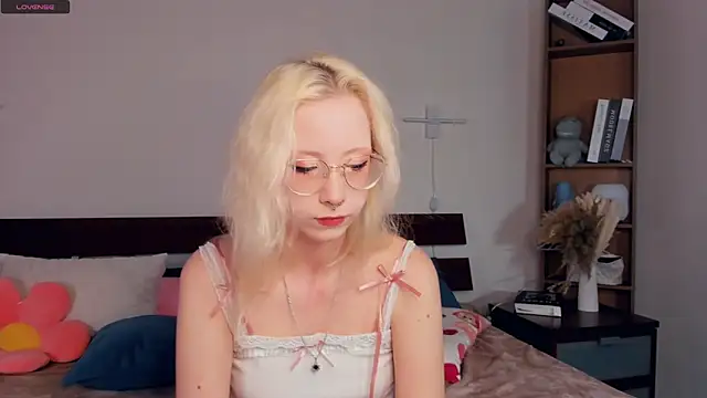 TabithaBradtke online show from 09.22.25