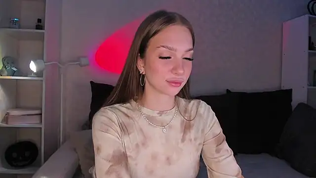 AliceLababy  online show from 11.05.25